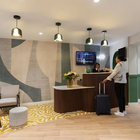 Ibis Styles Paris Crimée La Villette-3